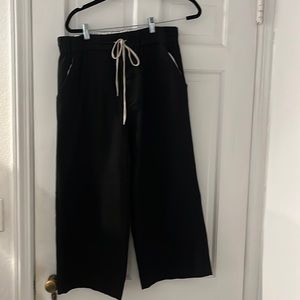 Album di famiglia wide trouser. 82% cotton 14%wool 4% polymide.